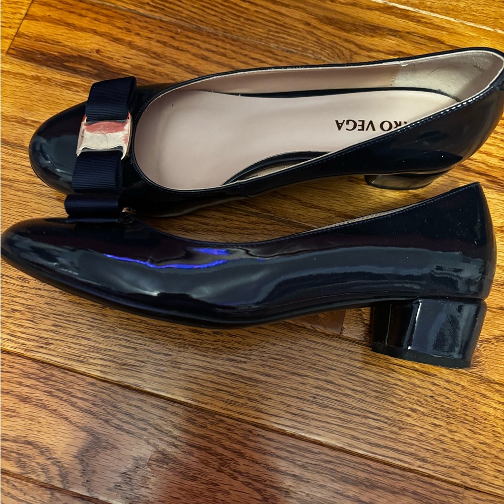 Dark Blue Bow pumps for Women